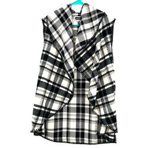 Mud Pie One Size white black plaid open front vest buffalo‎ check